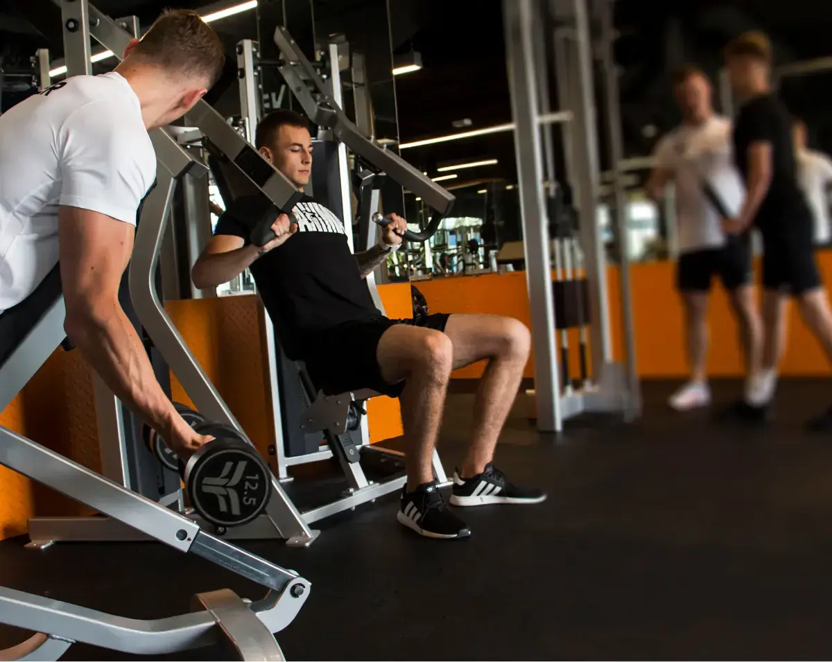 Gym workout — bench press — Teho Sport, Trzebownisko